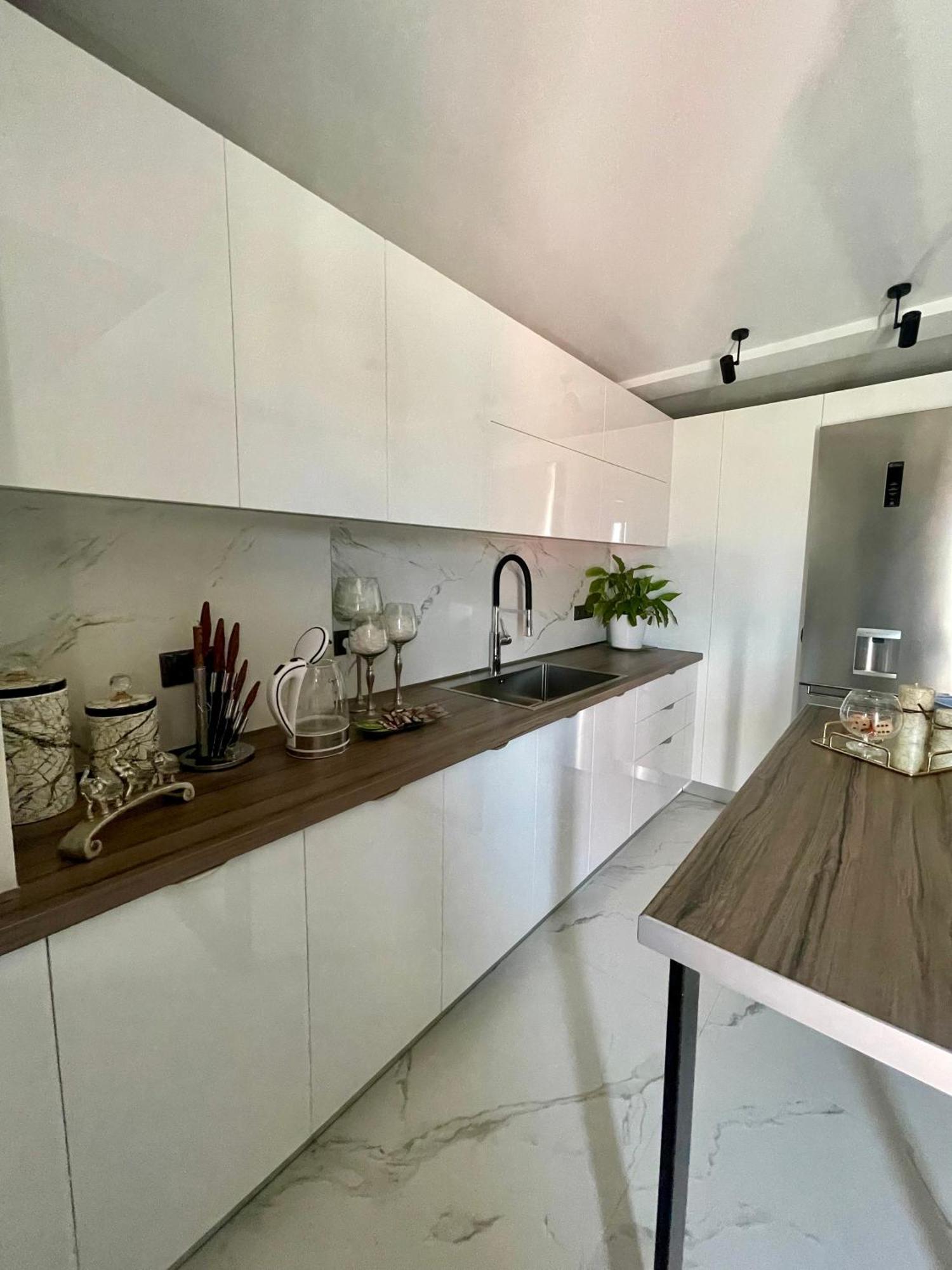 Knd Living Concept - Penthouse Apartment Nea Alikarnassos Exterior foto